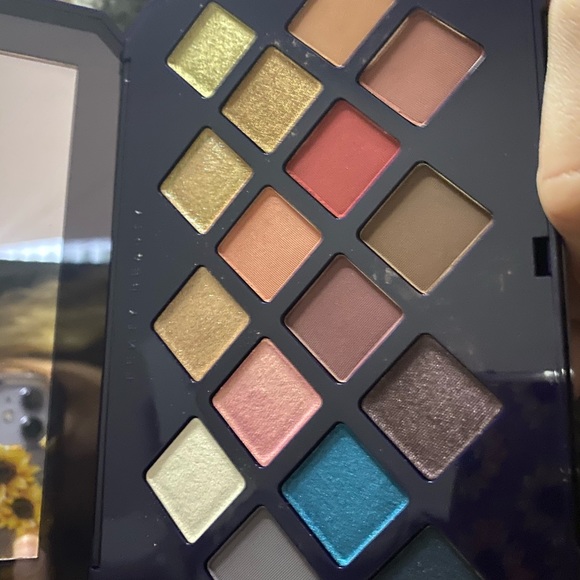 Fenty Beauty By Rihanna Moroccan Spice eyeshadow - Picture 2 of 3